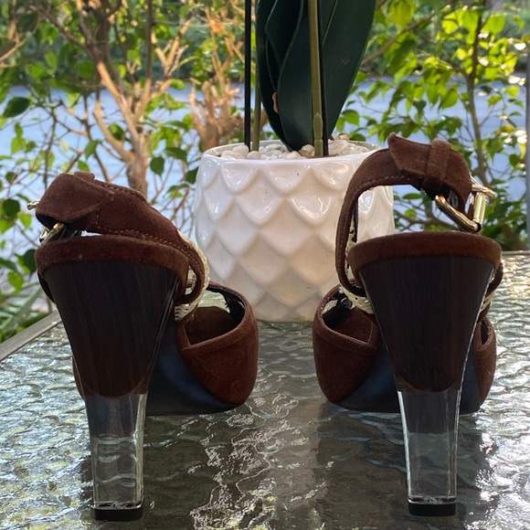 Fendi Brown Suede Peep Toe Mesh Clear Lucite Heels - Picture 11 of 16